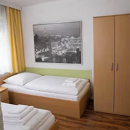 Otel Nuernberg-fuerth 2*